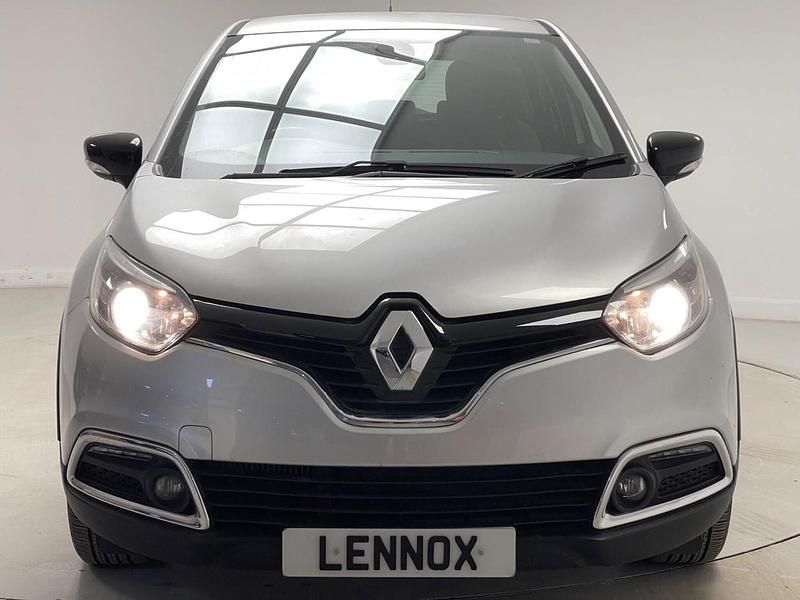 Second-hand Renault Captur Dynamique 120 CP (88 kW) 2016 Argintiu SUV