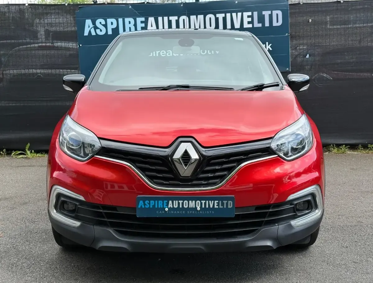 Second-hand Renault Captur Dynamique 90 CP (66 kW) 2018 Roșu SUV