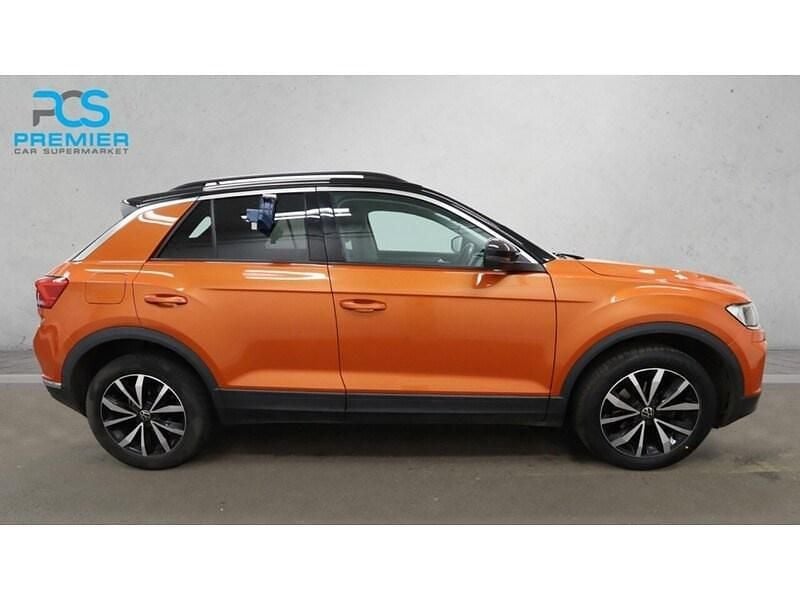 Usado VW T-Roc SE 150 HP (110 kW) 2020 Laranja SUV