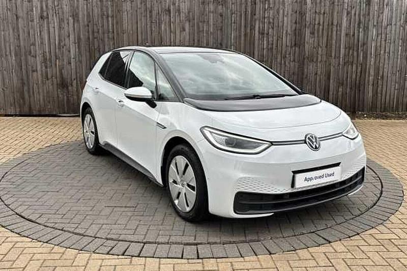 White Used 2025 VW ID.3 Pro Performance Hatchback | £24,499 (Expensive) - Image 1/4