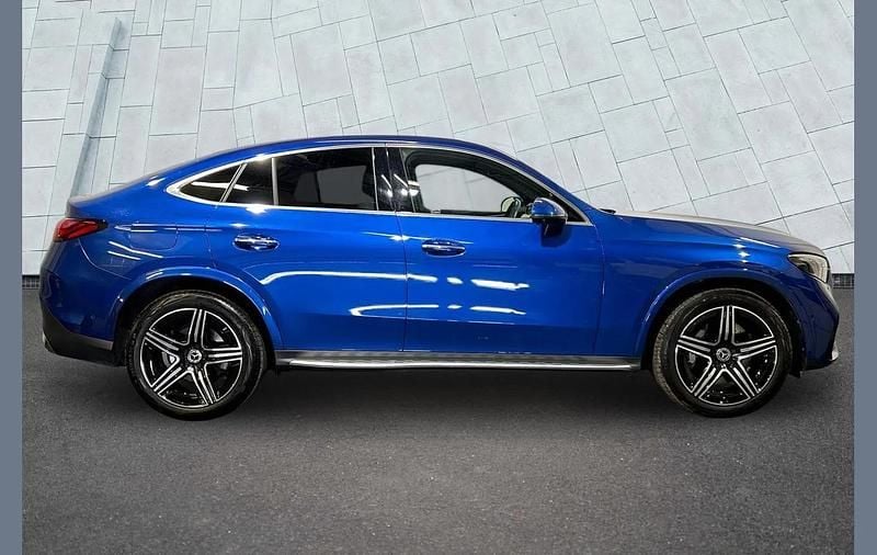 Used Mercedes GLC300e AMG Line Premium 254 HP (186 kW) 2023 Blue Coupe