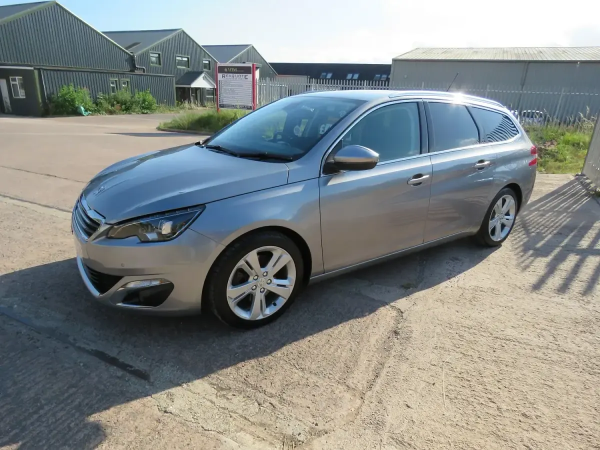 Used Peugeot 308 Allure 150 HP (110 kW) 2015 Grey Estate
