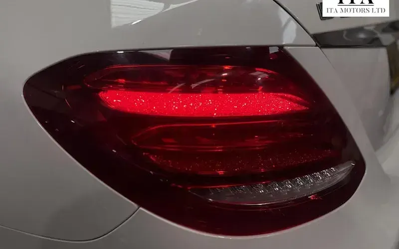 Used Mercedes E220 AMG line 194 HP (142 kW) 2017 White Sedan