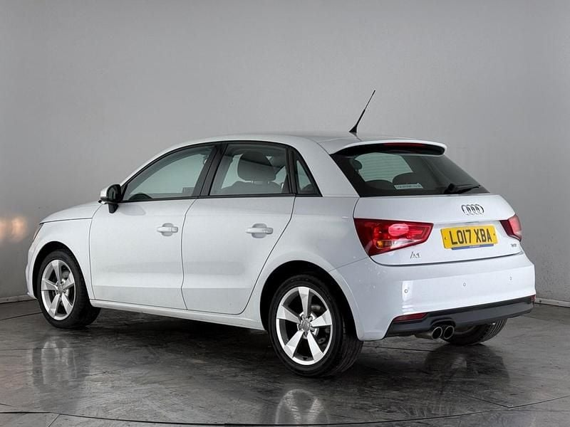 Used Audi A1 Sportback Sport 125 HP (91 kW) 2017 White Hatchback