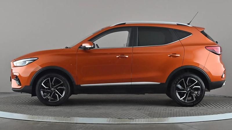Used MG ZS Exclusive 111 HP (81 kW) 2023 Orange SUV