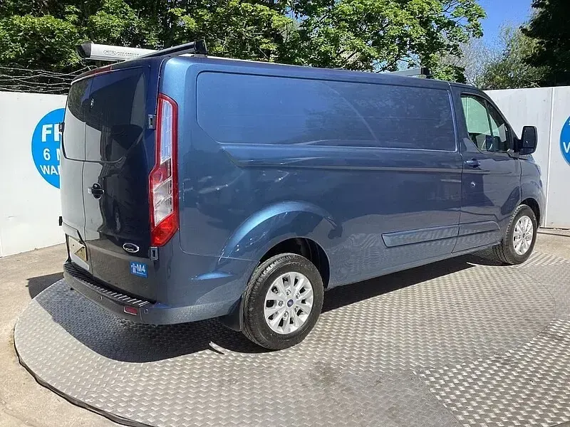 Used Ford Transit Custom Limited 130 HP (95 kW) 2020 Blue Van