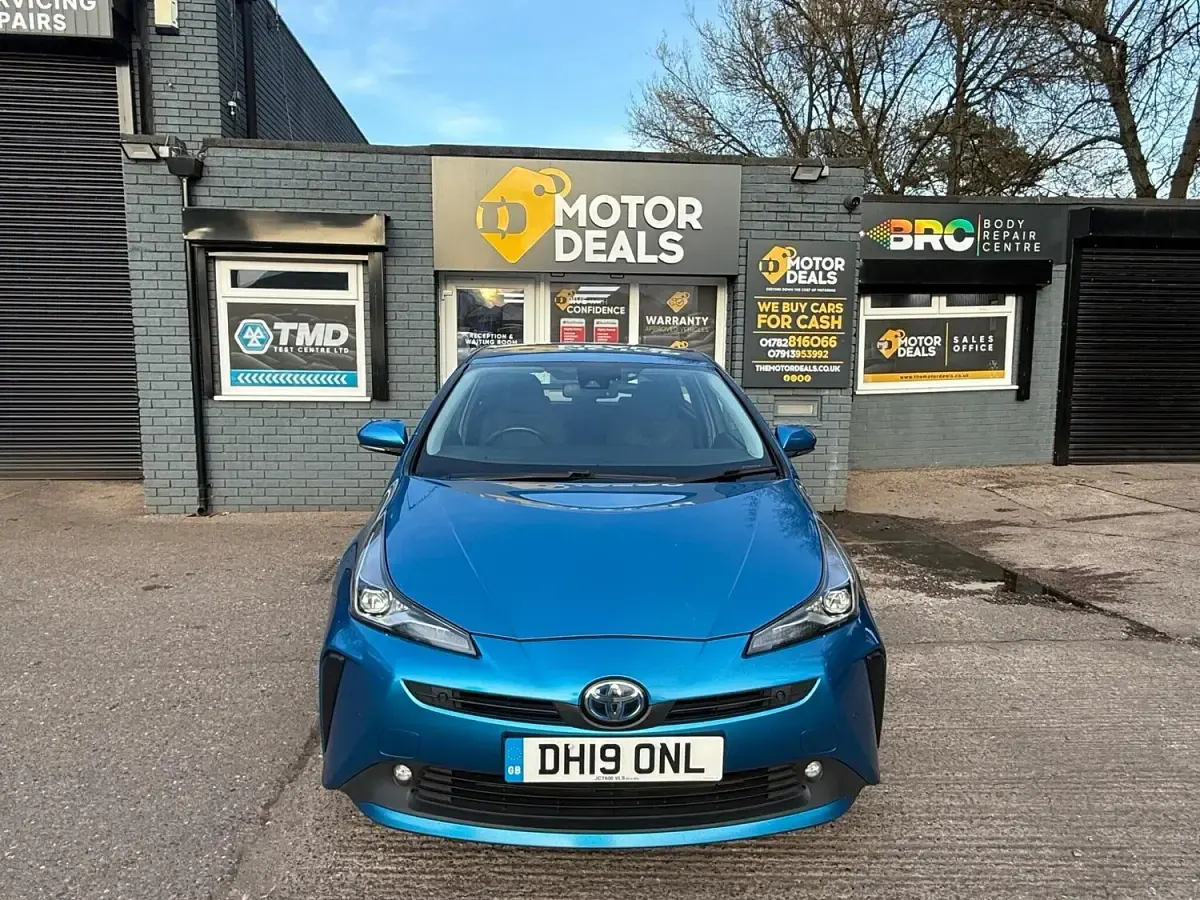 Usado Toyota Prius Business Edition 122 CV (89 kW) 2019 Azul Utilitario