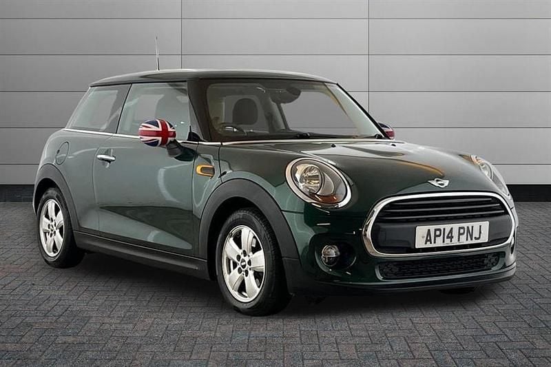 British racing green Used 2014 Mini ONE Hatchback | £5,690 (Fair price) - Image 1/4