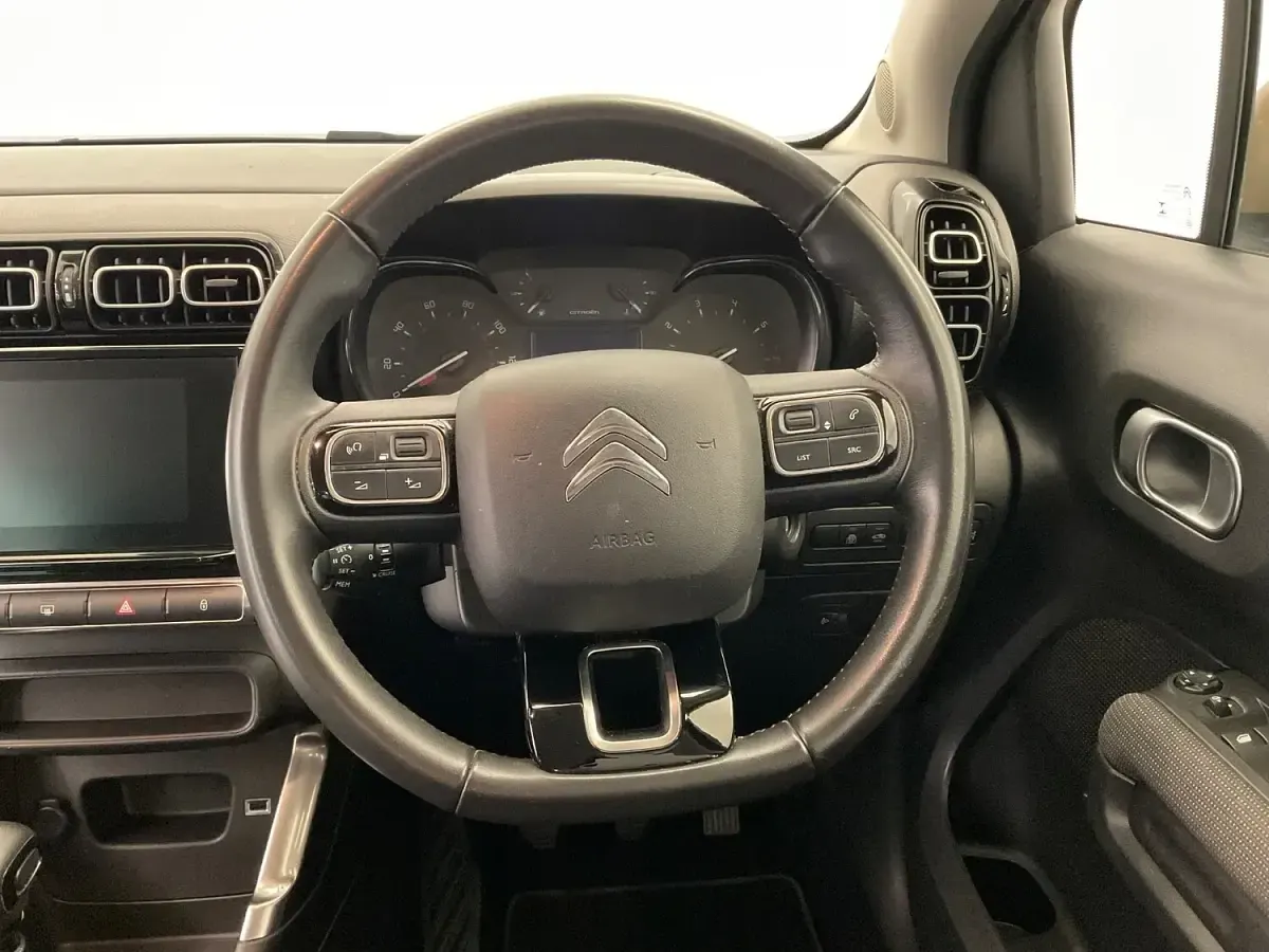 Używany Citroën C3 Aircross PureTech 110 KM (80 kW) 2023 Szary SUV