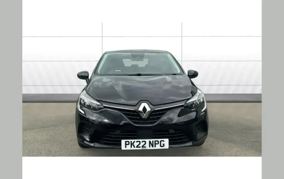 Used Renault Clio Iconic 88 HP (64 kW) 2022 Black Hatchback