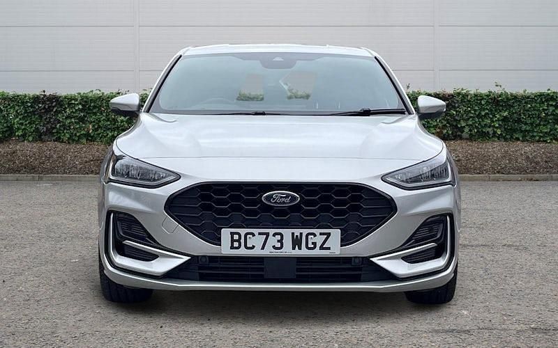 Used Ford Focus ST-Line X 125 HP (91 kW) 2024 Silver Hatchback