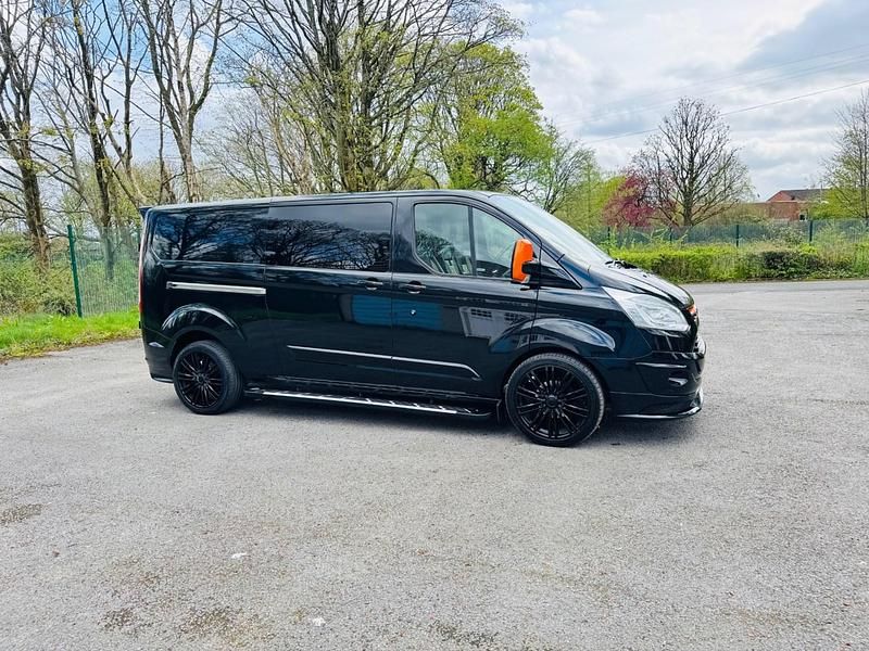 Used Ford Transit Custom Limited 130 HP (95 kW) 2017 Black Van
