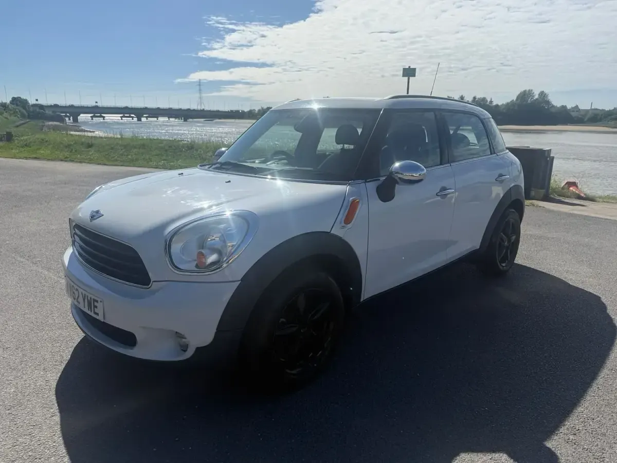 Used Mini One D 90 HP (66 kW) 2012 White Hatchback