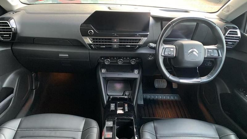 Used Citroën e-C4 Shine 98 kW (134 HP) 2021 Blue Hatchback