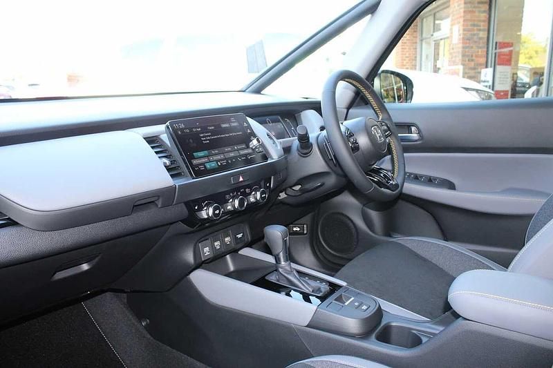 Used Honda Jazz Advance 122 HP (89 kW) 2025 Urban grey Hatchback