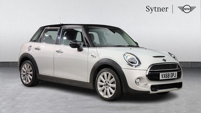 Silver Used 2018 Mini Cooper S Hatch Hatchback | £15,250 (Fair price) - Image 1/4