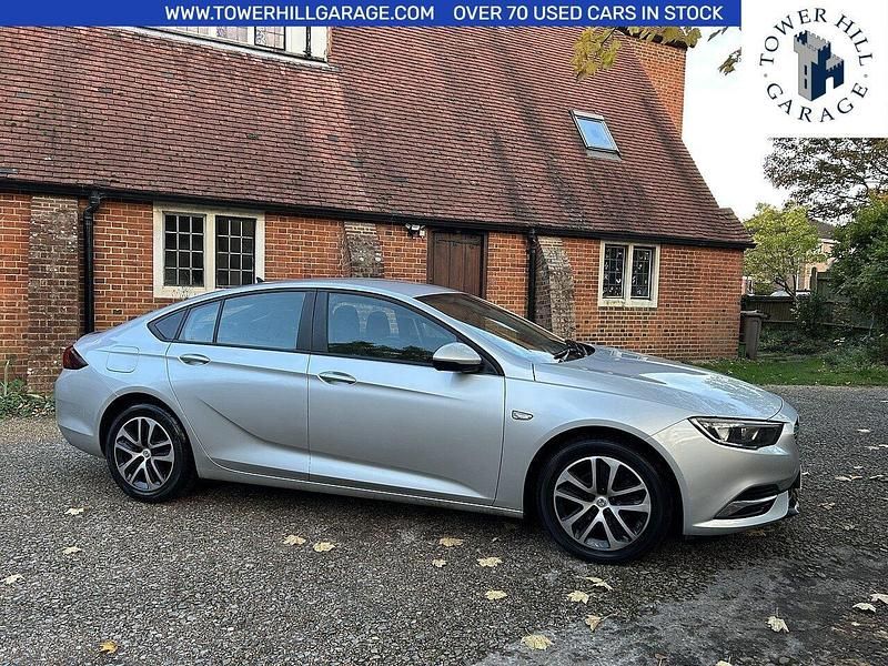 Silver Used 2018 Vauxhall Insignia Design Edition Hatchback | £7,500 (Fair price) - Image 1/4