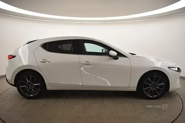 Used Mazda 3 Exclusive-Line 140 HP (102 kW) 2025 White Hatchback