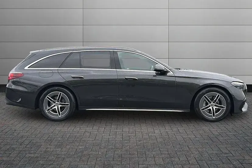 Used Mercedes E200 AMG line 223 HP (164 kW) 2025 Grey Estate