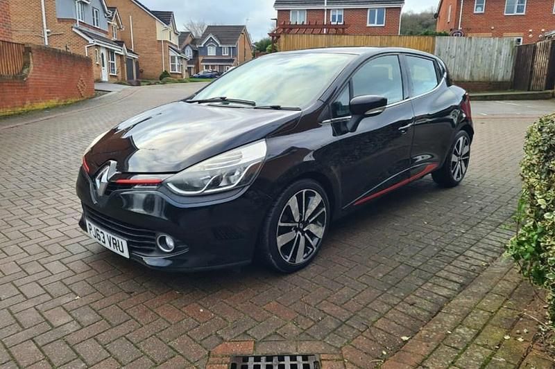 Used Renault Clio IV Dynamique 90 HP (66 kW) 2013 Black Hatchback