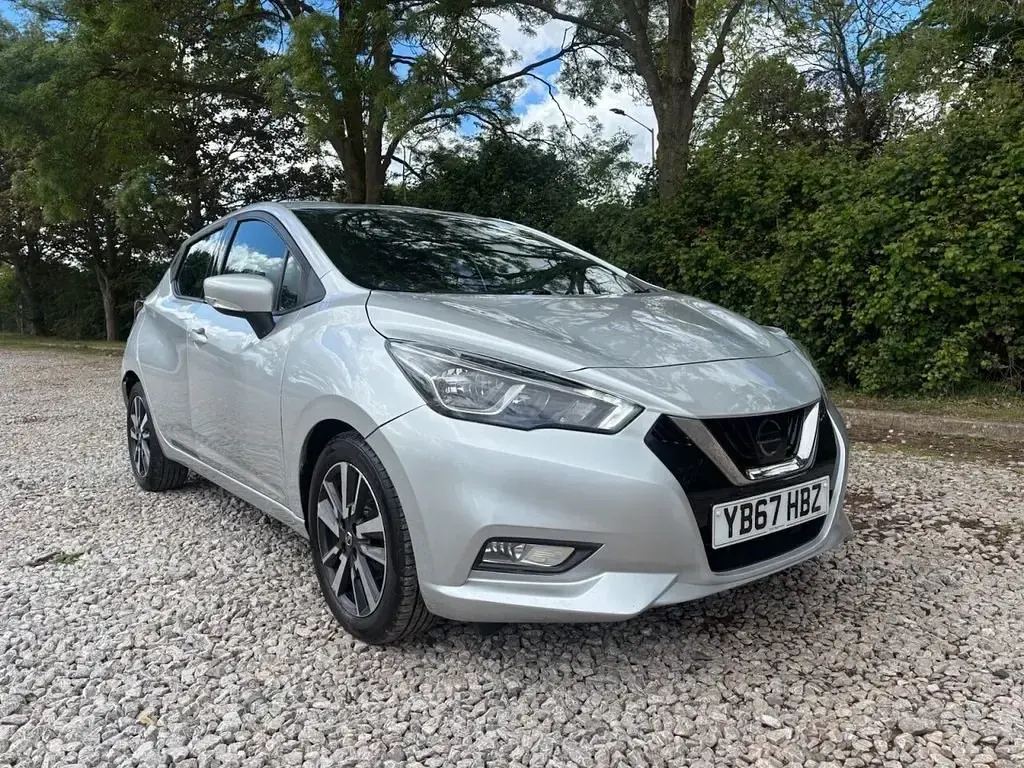 Używany Nissan Micra Acenta 71 KM (52 kW) 2017 Srebrny Hatchback