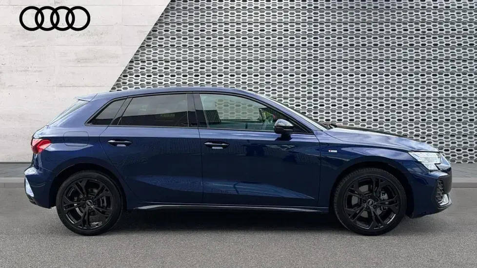 Used Audi A3 e-tron Black Edition 204 HP (150 kW) 2026 Blue Hatchback