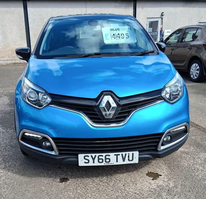 Second-hand Renault Captur Dynamique 90 CP (66 kW) 2016 Albastru SUV