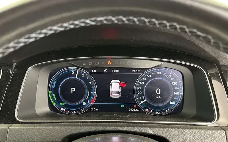 Used VW Golf VII GTE 204 HP (150 kW) 2018 White Hatchback