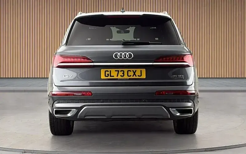 Used Audi Q7 S-Line 231 HP (169 kW) 2023 Daytona gray pearl effect/daytona gray pearl effec SUV