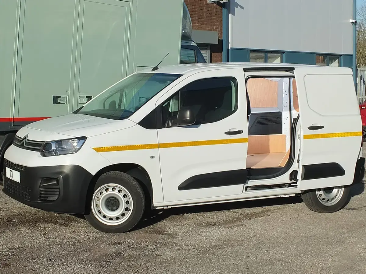Used Citroën e-Berlingo 100 HP (73 kW) 2023 White