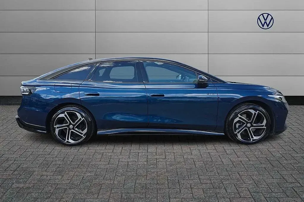 Used VW ID.7 GTX 250 kW (340 HP) 2026 Blue Hatchback