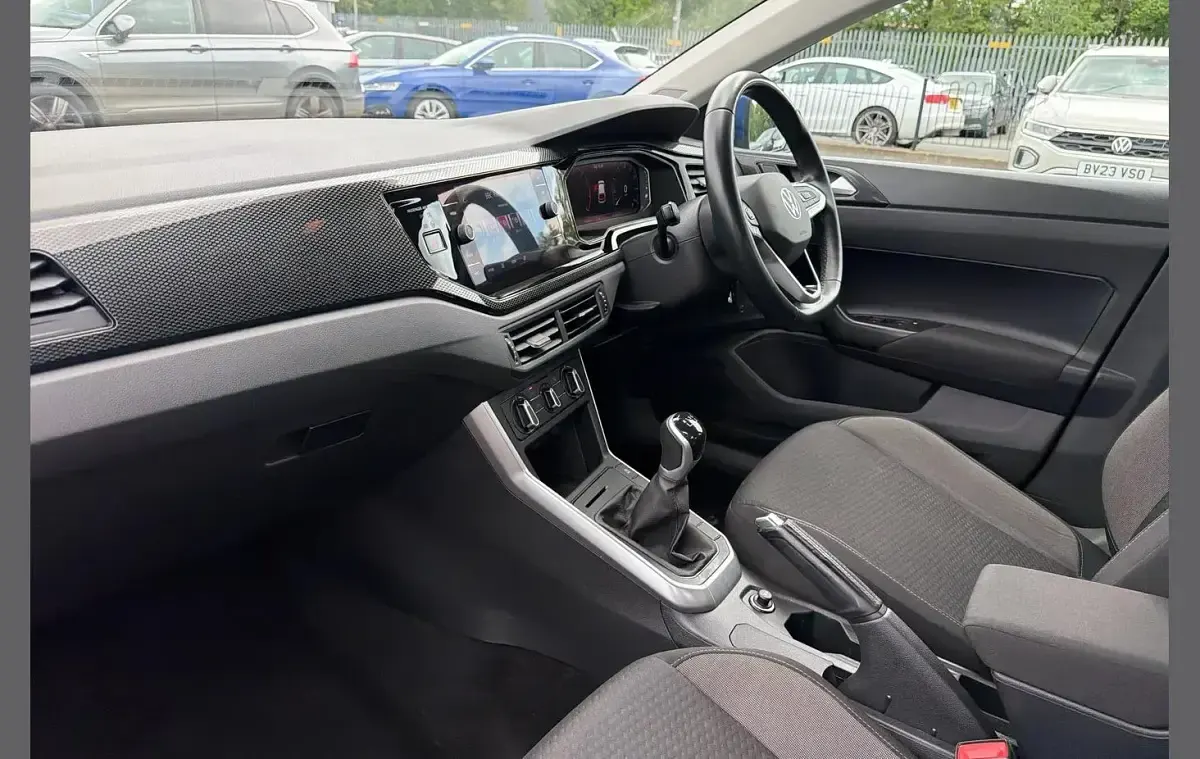 Used VW Polo Life 95 HP (69 kW) 2022 Blue Hatchback