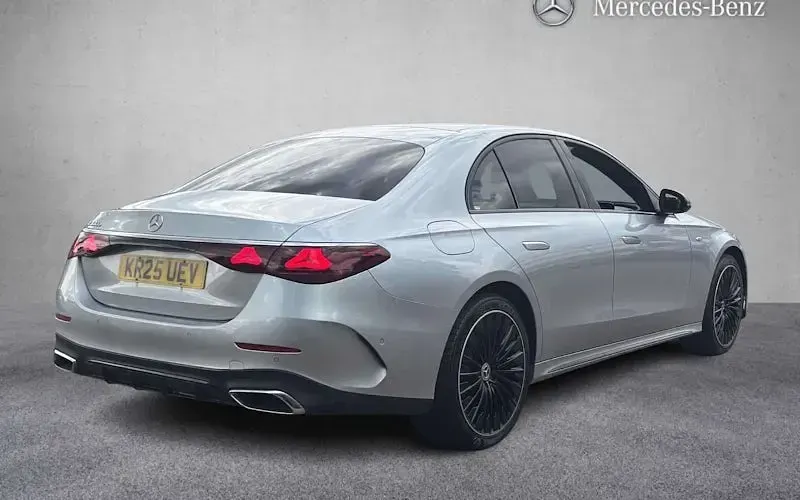 Used Mercedes E300 Urban 313 HP (230 kW) 2025 Silver Sedan