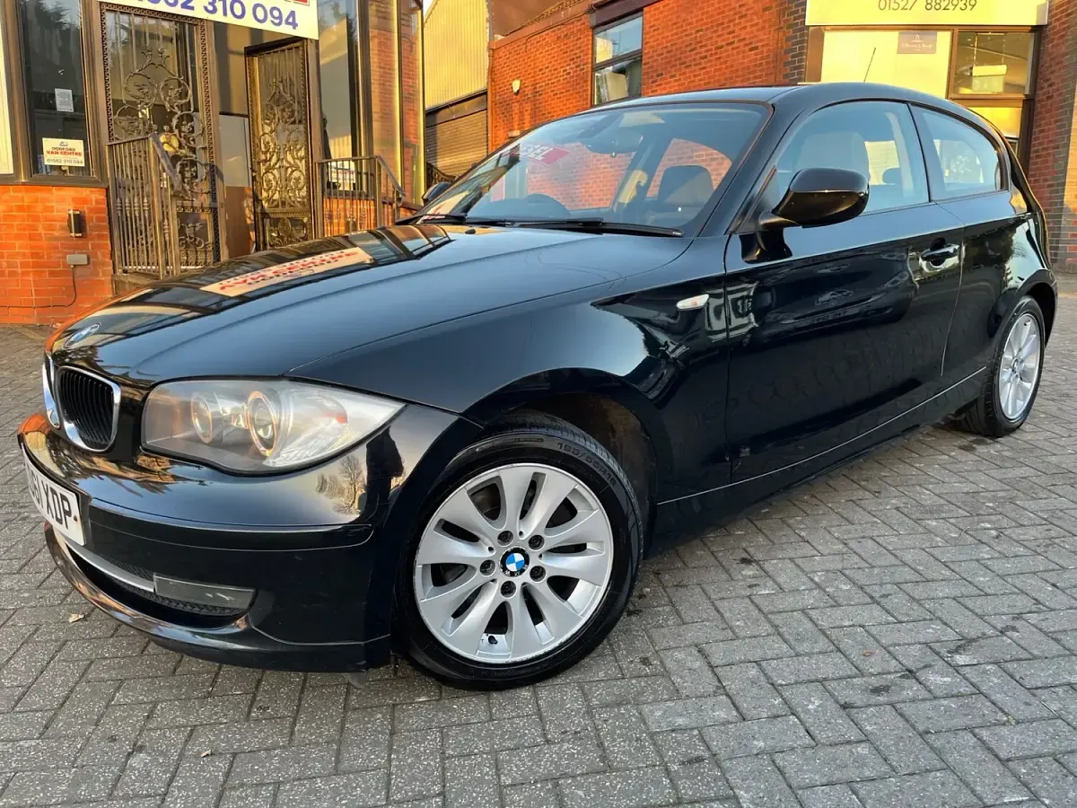 Used BMW 118 143 HP (105 kW) 2011 Black Hatchback
