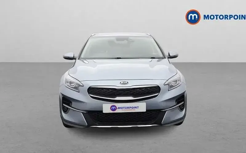 Usado Kia XCeed 141 HP (103 kW) 2021 Prateado SUV