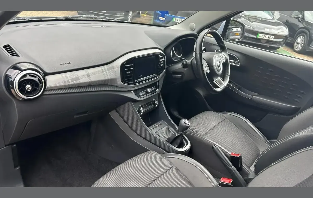 Used MG MG3 Exclusive 106 HP (77 kW) 2023 Silver Hatchback