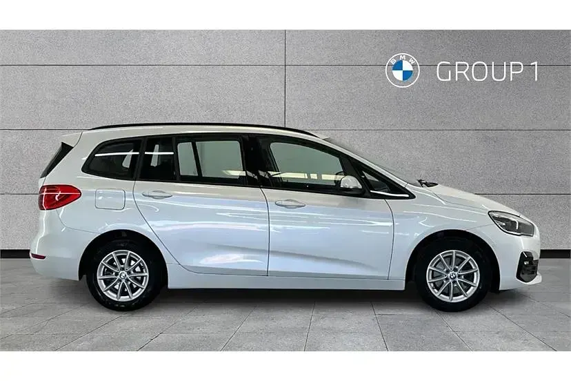 Usado BMW 218 Comfort Edition 136 HP (100 kW) 2021 Branco Carrinha