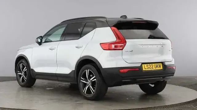 Used Volvo XC40 R-Design 161 HP (118 kW) 2022 SUV