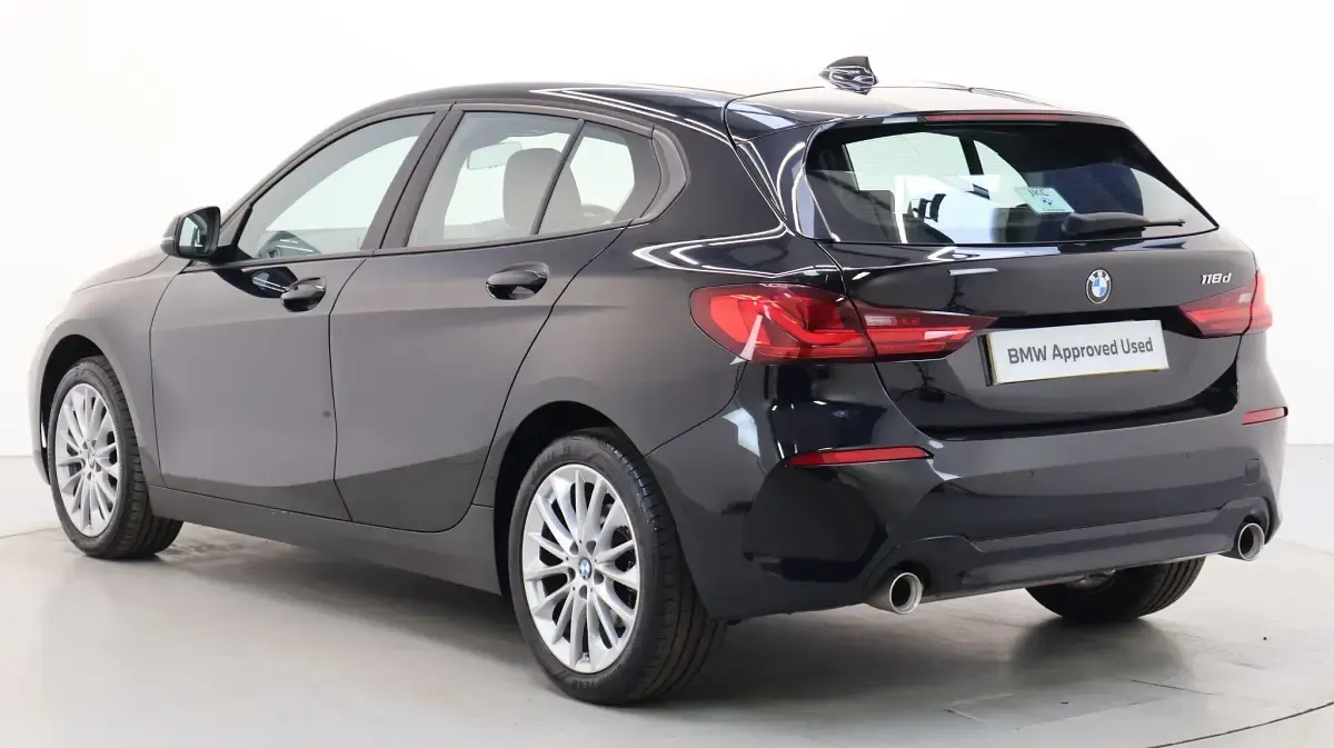 Used BMW 118 Sport Line 150 HP (110 kW) 2020 Black Hatchback