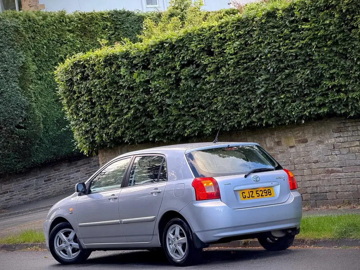 Used Toyota Corolla T3 110 HP (80 kW) 2003 Silver Hatchback