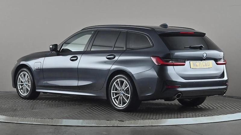 Used BMW 330e Comfort Edition 292 HP (214 kW) 2022 Grey Estate