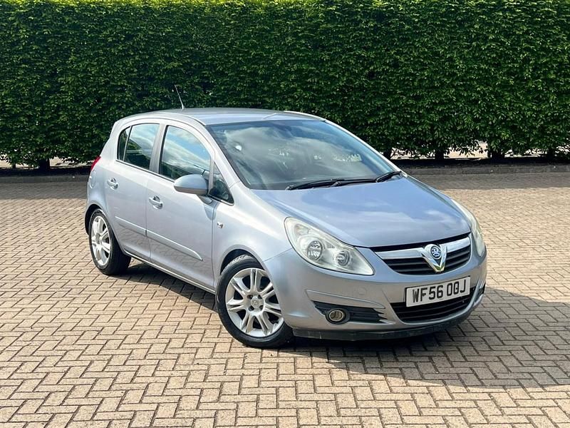 Silver Used 2006 Vauxhall Corsa Design Edition Hatchback | £2,150 (Fair price) - Image 1/4