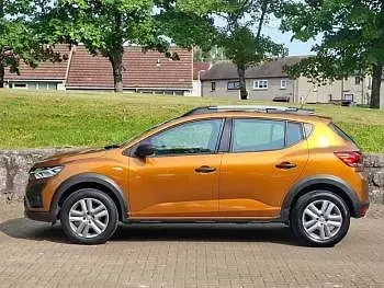 Used Dacia Sandero Essentiel 91 HP (66 kW) 2022 Orange Hatchback