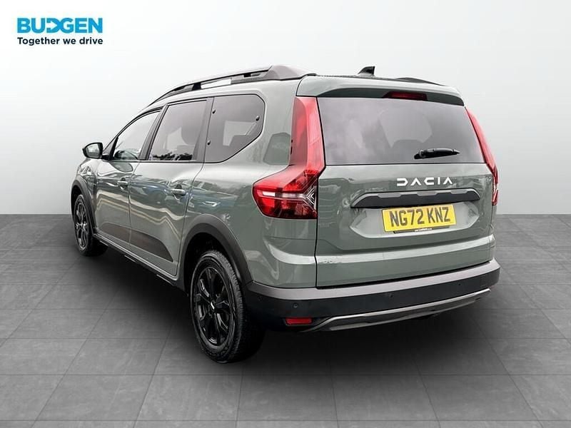 Used Dacia Jogger Extreme 110 HP (80 kW) 2023 Green MPV