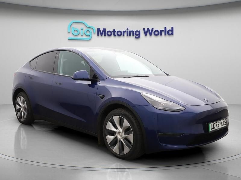 Blue Used 2022 Tesla Model Y Long Range AWD SUV | £24,300 (Fair price) - Image 1/4