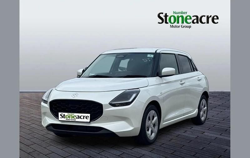 Usado Suzuki Swift 82 HP (60 kW) 2025 Branco Citadino