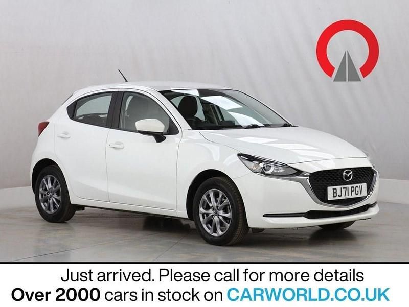 Used Mazda 2 75 HP (55 kW) 2022 White Hatchback