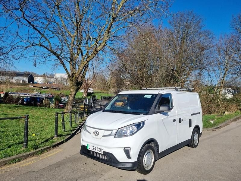Used Maxus eDeliver 3 89 kW (122 HP) 2024 White Van
