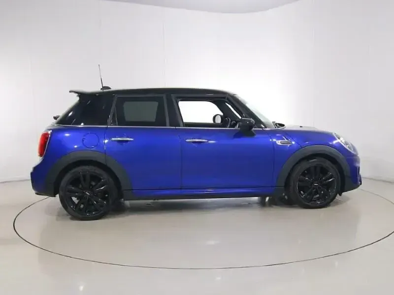 Used Mini Cooper Hatch 134 HP (98 kW) 2020 Blue Hatchback
