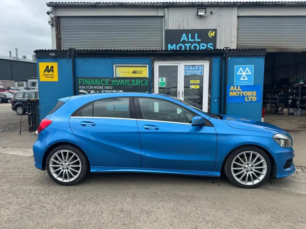 Used Mercedes A180 AMG 109 HP (80 kW) 2014 Blue Hatchback